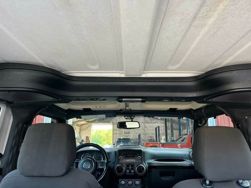 Used 2018 Jeep Wrangler Sport image 35