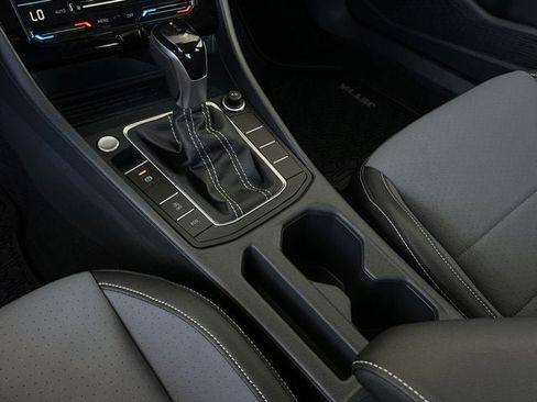 New 2025 Volkswagen Jetta SE image 23