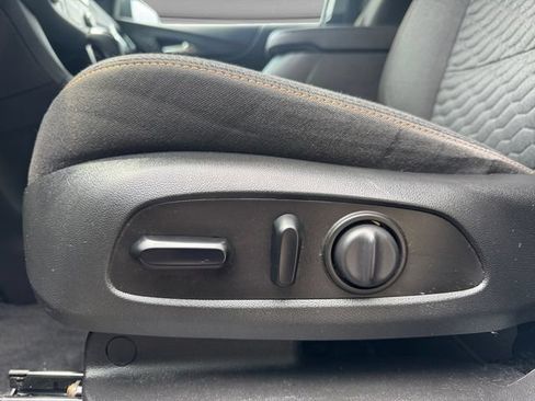 Used 2020 Chevrolet Equinox LT AWD/4WD image 10