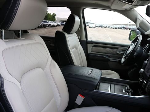 Used 2024 RAM 1500 Limited image 22