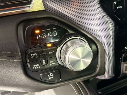 Used 2020 RAM 1500 Limited AWD/4WD image 17