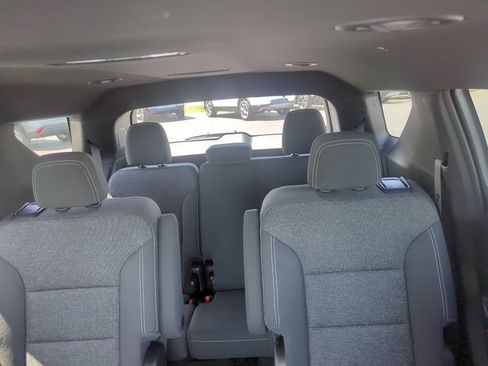Certified 2025 Chevrolet Traverse LT w/ Driver Confidence Package AWD/4WD image 24
