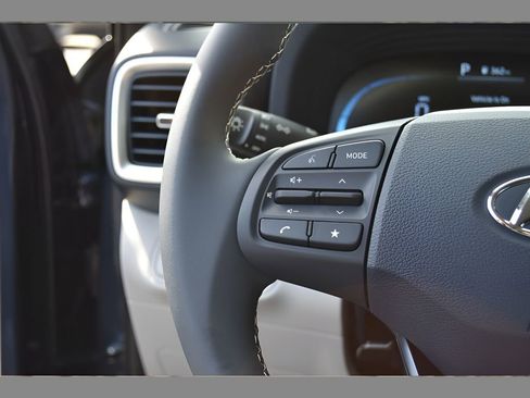 New 2026 Hyundai Venue SEL FWD image 19