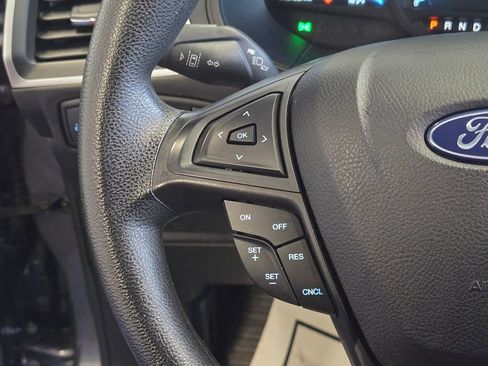 Used 2022 Ford Edge SE w/ Black Appearance Package image 14