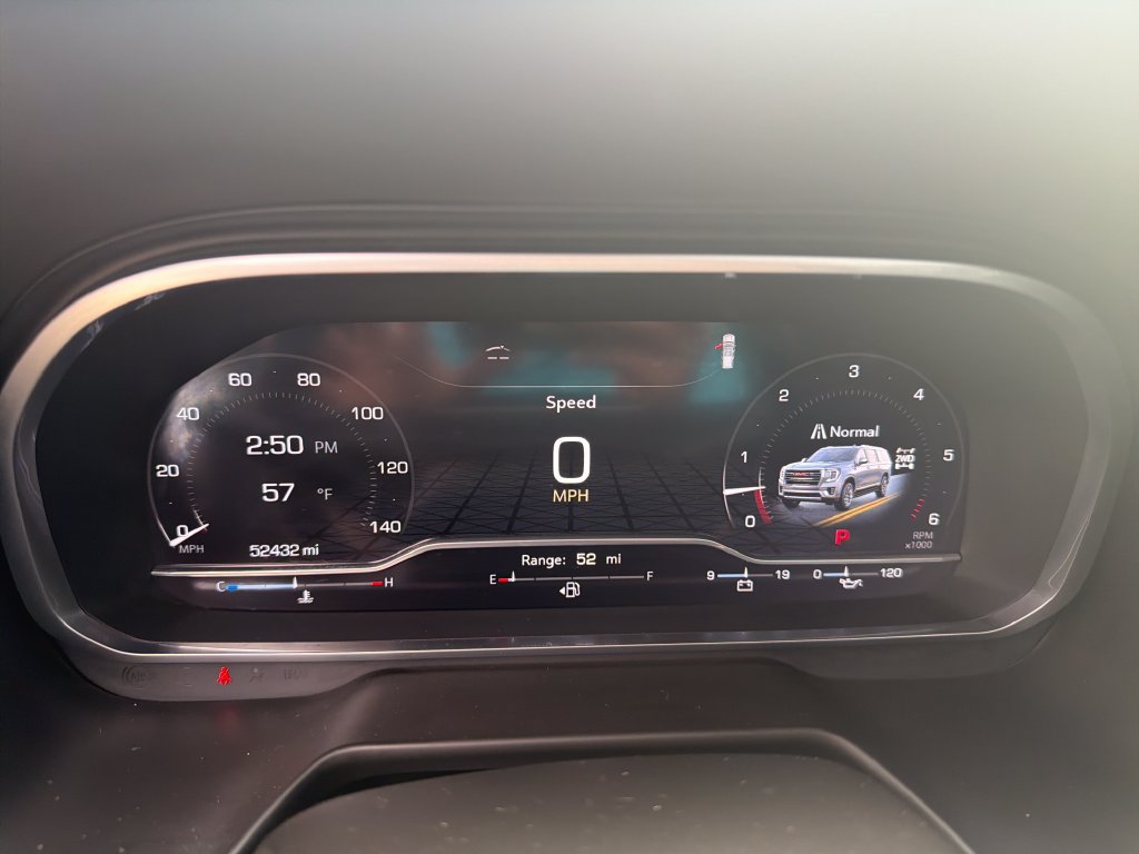 Certified 2023 GMC Yukon SLT w/ SLT Luxury Package AWD/4WD image 14
