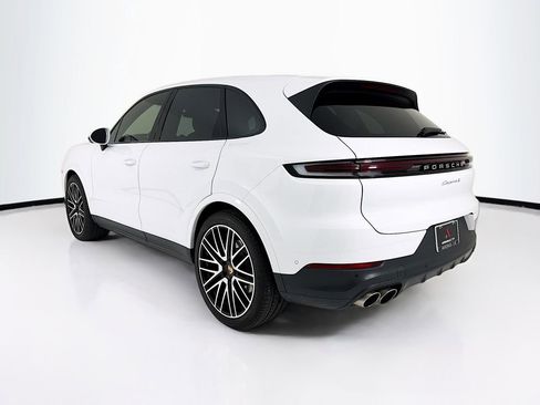 Certified 2024 Porsche Cayenne S AWD/4WD image 3