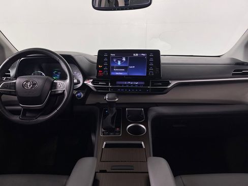 Certified 2023 Toyota Sienna XLE image 14