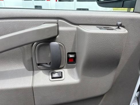 Used 2024 GMC Savana 2500 w/ Driver Convenience Package RWD image 27