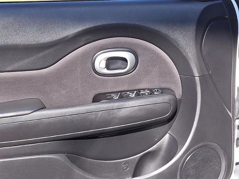 Used 2017 Kia Soul + w/ Designer's Package image 11