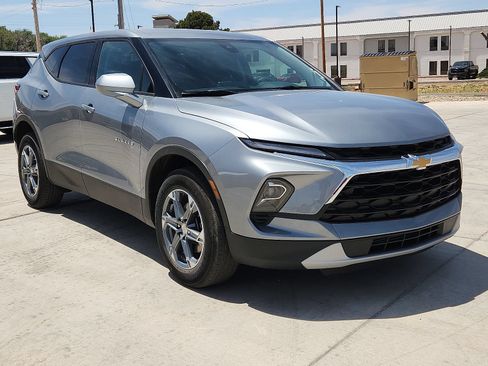 Used 2025 Chevrolet Blazer LT AWD/4WD image 6