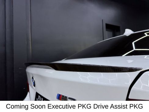 Used 2018 BMW M3 RWD image 28