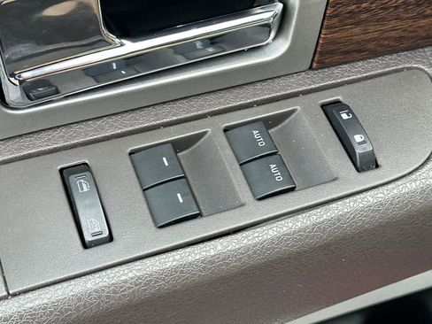 Used 2013 Ford F150 Lariat w/ Luxury Equipment Group image 13