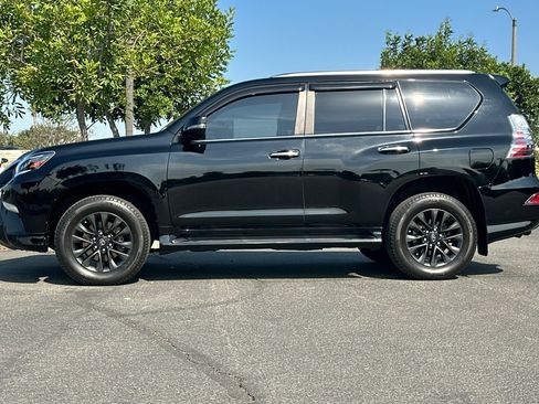 Used 2020 Lexus GX 460 Premium w/ Premium Package AWD/4WD image 2