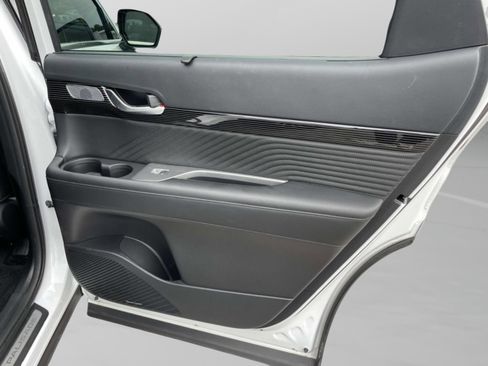 Used 2025 Hyundai Palisade Calligraphy FWD image 14