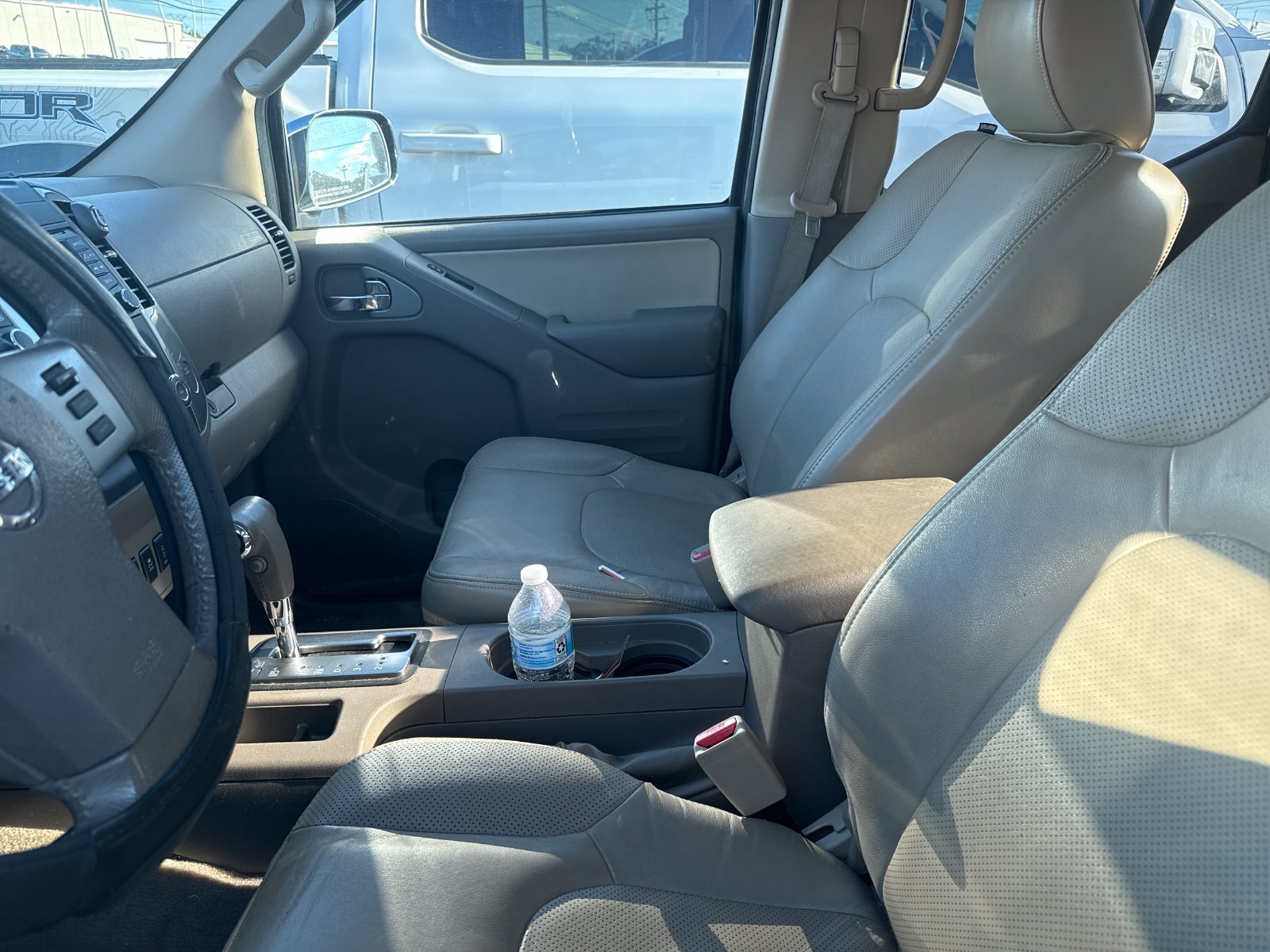 Used 2016 Nissan Frontier SL w/ Moonroof Package RWD image 13