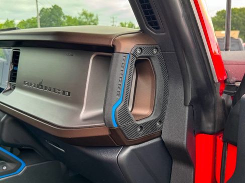 Used 2023 Ford Bronco Outer Banks image 12