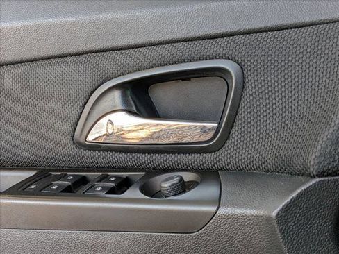 Used 2014 Chevrolet Cruze LT image 4