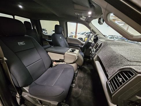 Used 2018 Ford F150 XLT w/ Equipment Group 302A Luxury image 26