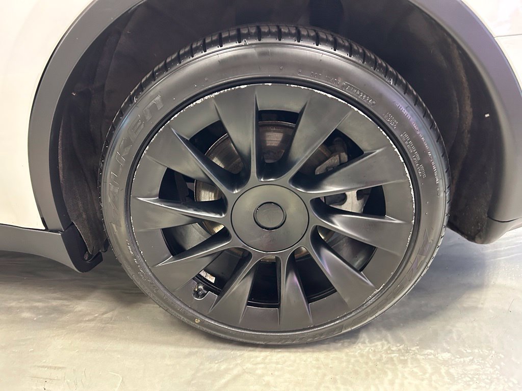 Used 2021 Tesla Model Y Long Range AWD/4WD image 28