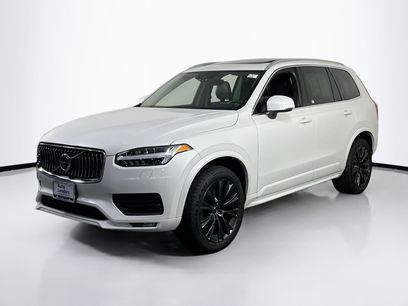 Used 2022 Volvo XC90 T5 Momentum w/ Climate Package