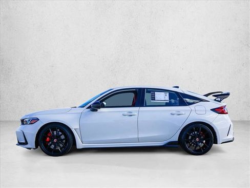 Used 2024 Honda Civic Type R image 8