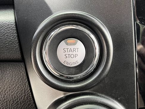 Used 2022 Nissan Titan PRO-4X w/ Pro-4x Convenience Package image 7