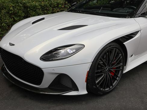 Used 2023 Aston Martin DBS Coupe RWD image 27