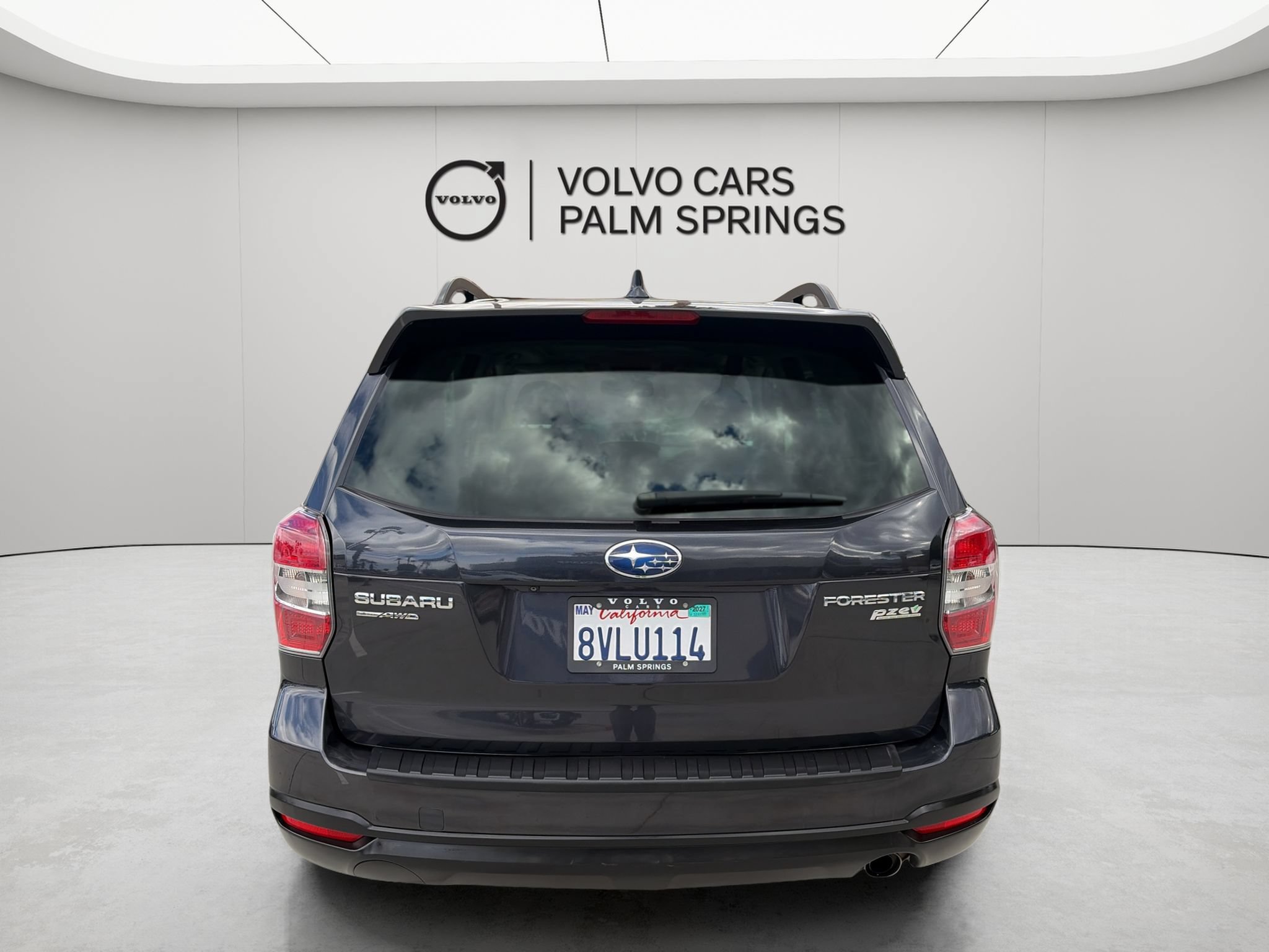 Used 2016 Subaru Forester 2.5i Touring w/ Eyesight & Navigation System AWD/4WD image 3