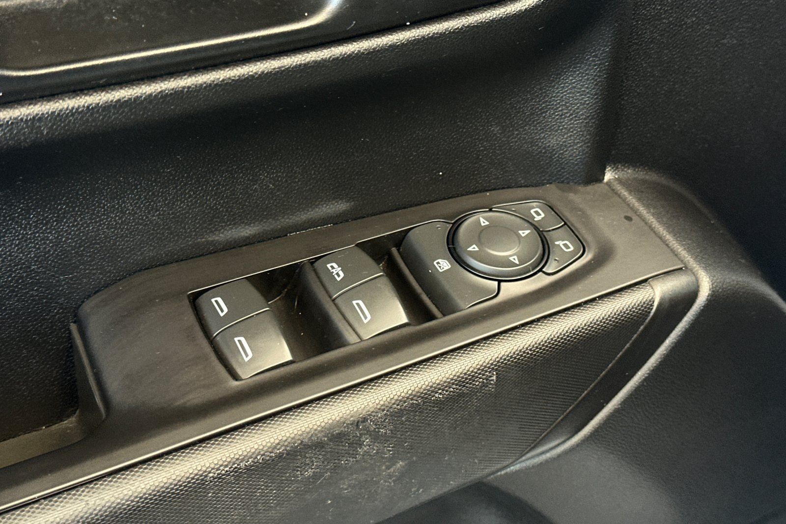 Used 2020 Chevrolet Silverado 1500 Custom Trail Boss w/ Custom Convenience Package AWD/4WD image 12
