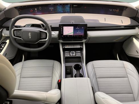 New 2026 Lincoln Nautilus Reserve image 9