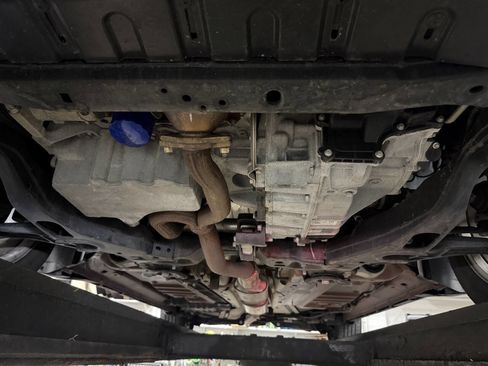 Used 2011 Ford Taurus SEL FWD image 22