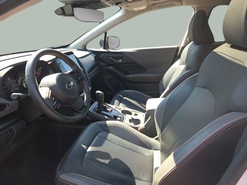 Certified 2024 Subaru Crosstrek 2.5i Limited w/ Crosstrek Mirror Package image 9