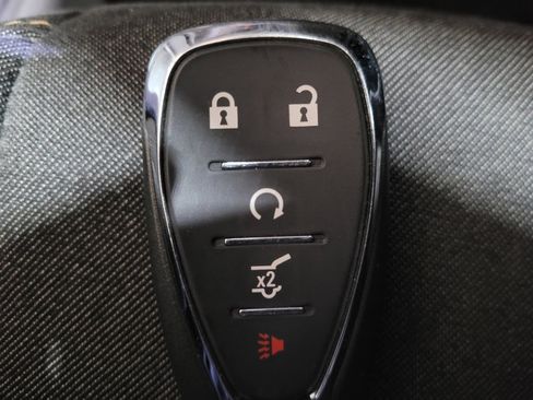 Used 2021 Chevrolet Equinox LT image 32