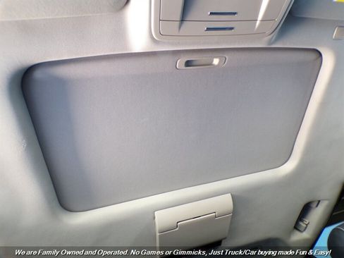 Used 2018 Chevrolet Suburban LT image 54