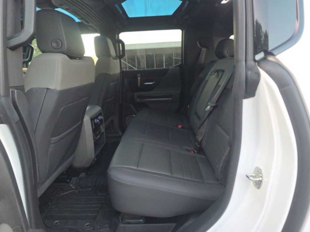 Used 2025 GMC Hummer EV 3X AWD/4WD image 15
