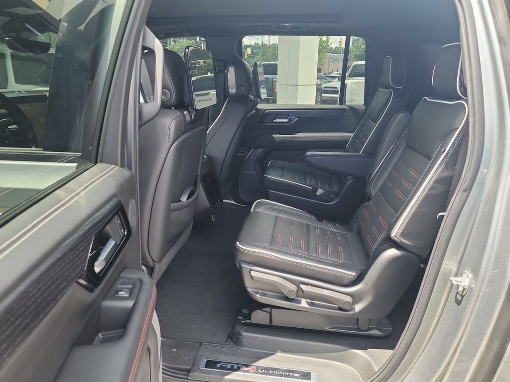 Certified 2025 GMC Yukon XL AT4 Ultimate AWD/4WD image 25