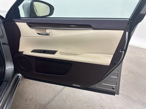 Used 2017 Lexus ES 350 image 19