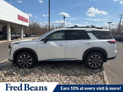 New 2026 Nissan Pathfinder Platinum w/ Cargo Package AWD/4WD image 4