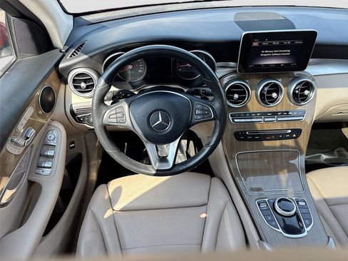 Used 2019 Mercedes-Benz GLC 300 4MATIC image 22