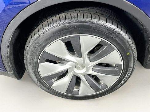 Used 2023 Tesla Model Y Long Range AWD/4WD image 11