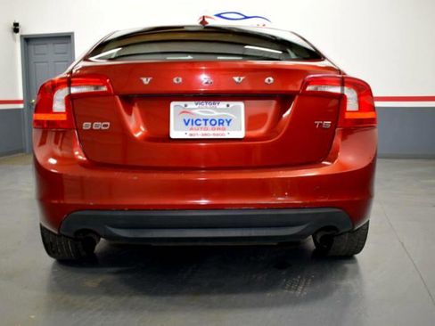 Used 2012 Volvo S60 T5 image 5