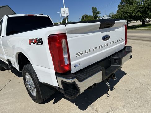 Used 2024 Ford F250 XLT w/ FX4 Off-Road Package AWD/4WD image 10