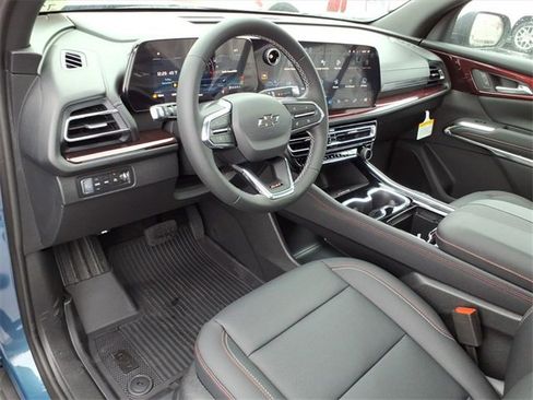 New 2026 Chevrolet Traverse Z71 w/ Driver Confidence Package image 5