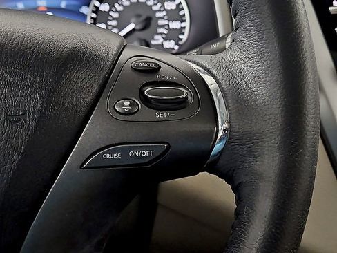 Used 2020 Nissan Murano SL w/ Moonroof Package image 23