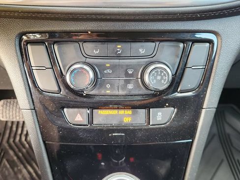Used 2022 Buick Encore Preferred w/ Safety Package AWD/4WD image 18