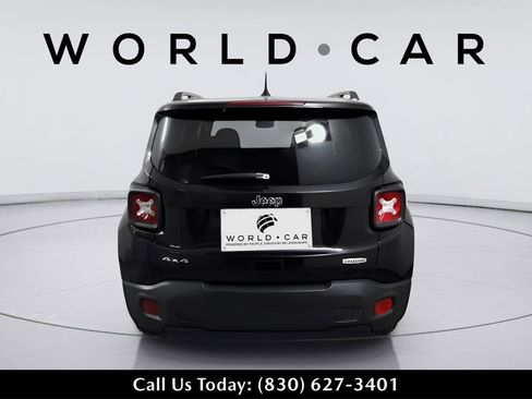 Used 2018 Jeep Renegade Latitude w/ Safety & Security Group image 6