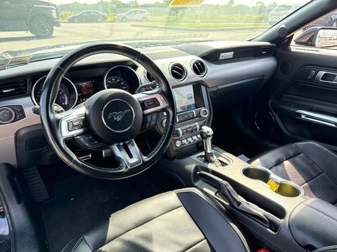 Used 2021 Ford Mustang Premium RWD image 17