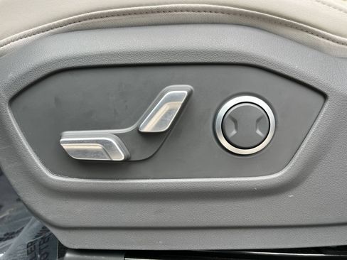 Used 2025 Hyundai Santa Fe SEL FWD image 23