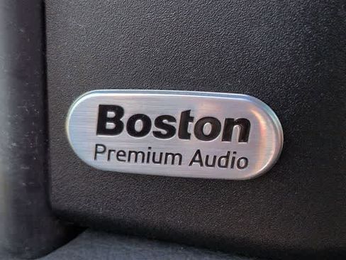 Used 2013 Chrysler 200 Limited FWD image 27