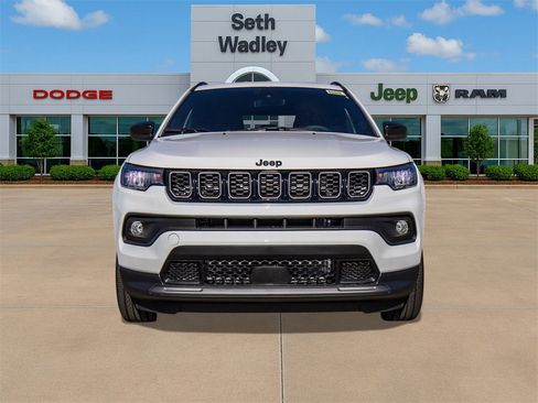 New 2026 Jeep Compass Latitude image 2